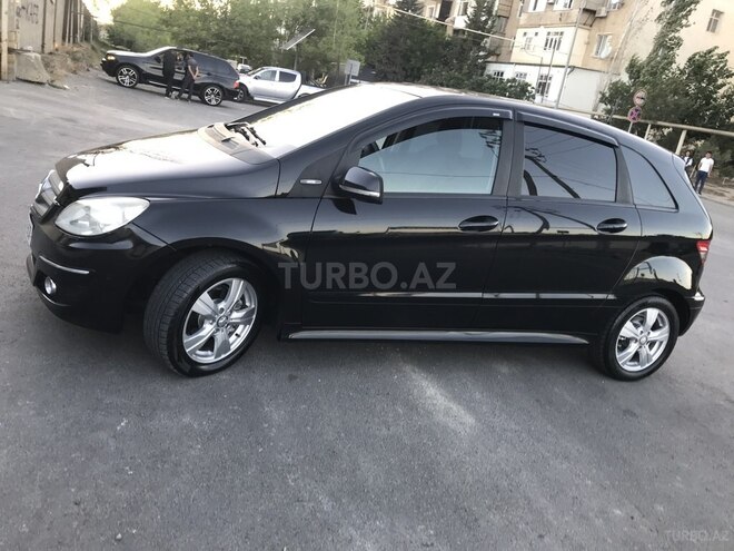 Mercedes B 180 2010, 167,000 km - 1.7 l - Sumqayıt