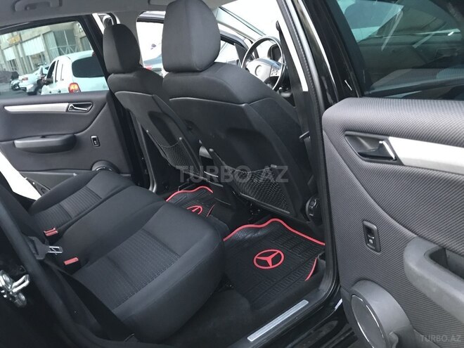 Mercedes B 180 2010, 167,000 km - 1.7 l - Sumqayıt