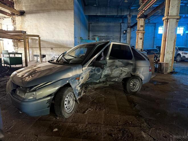 LADA (VAZ) 2112 2002, 300,000 km - 1.5 l - Yevlax