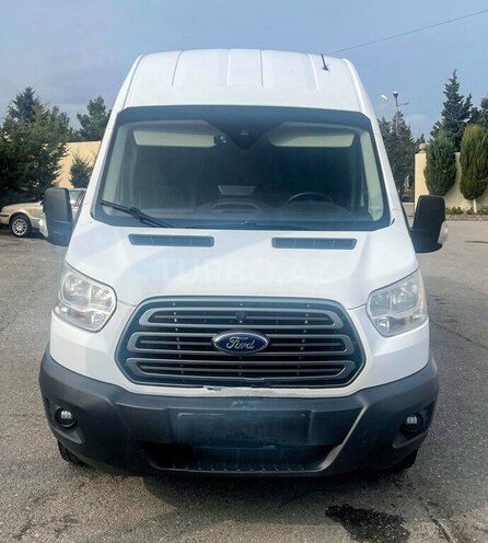 Ford Transit-1
