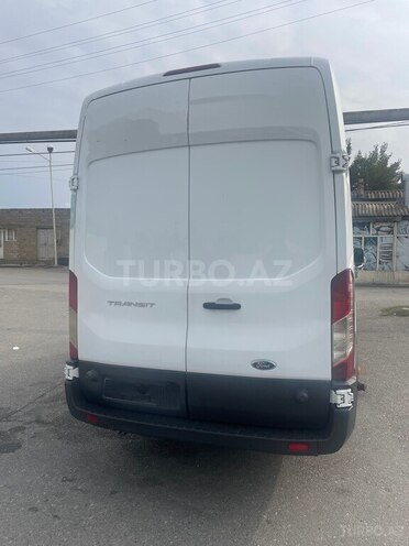 Ford Transit-3