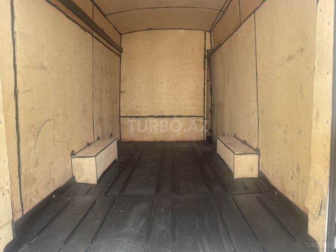 Ford Transit-14
