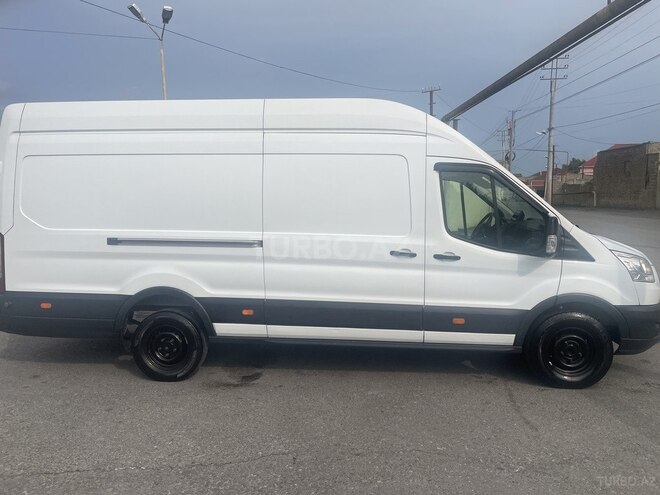 Ford Transit-18