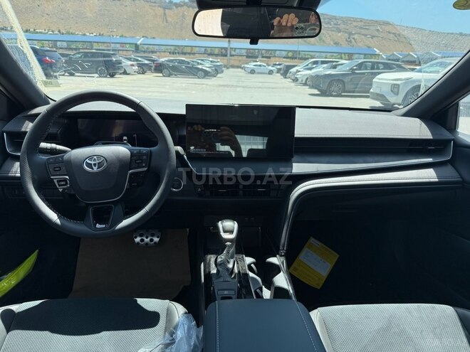 Toyota Camry-6