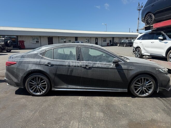 Toyota Camry-3