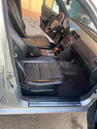 Mercedes C 240 2000, 281,000 km - 2.4 л - Xırdalan