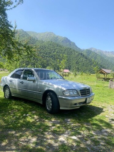 Mercedes C 240 2000, 281,000 km - 2.4 л - Xırdalan