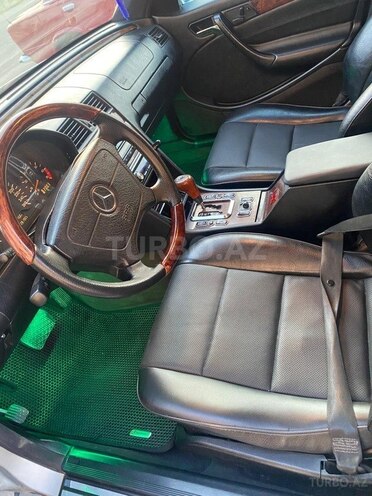 Mercedes C 240 2000, 281,000 km - 2.4 л - Xırdalan