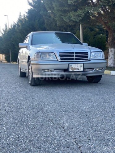 Mercedes C 240 2000, 281,000 km - 2.4 л - Xırdalan