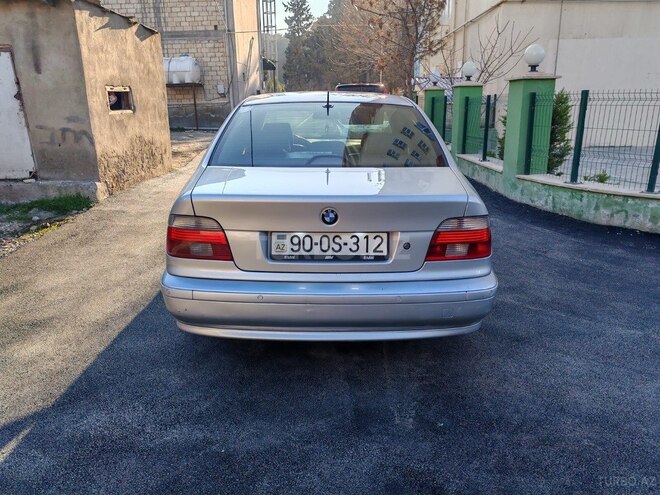 BMW 525 2001, 300,000 km - 2.5 l - Bakı