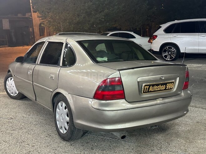 Opel Vectra 1996, 325,000 km - 1.6 l - Bakı