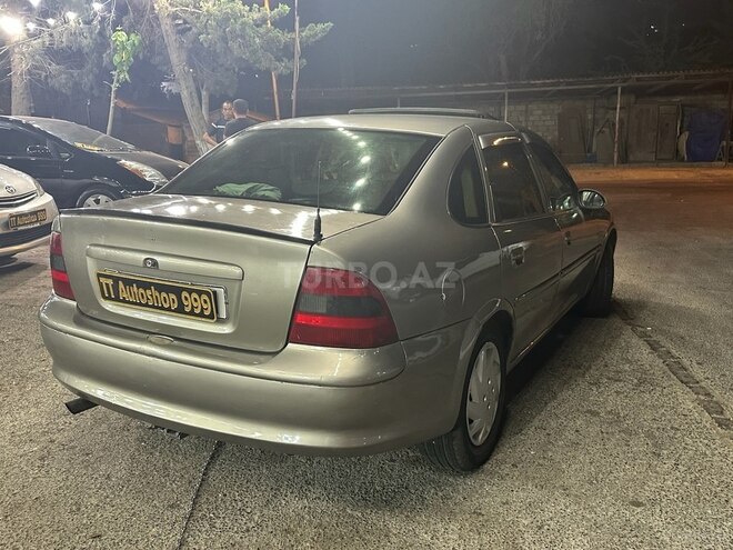 Opel Vectra 1996, 325,000 km - 1.6 l - Bakı