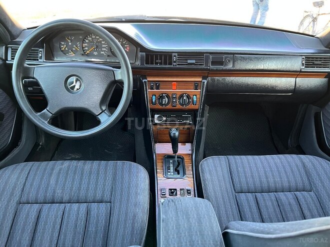 Mercedes E 230 1990, 409,798 km - 2.3 l - Lənkəran