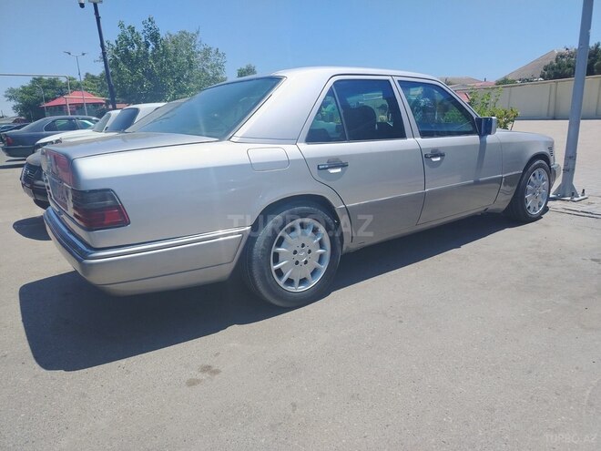 Mercedes E 300 1993, 150,000 km - 3.0 l - Bakı