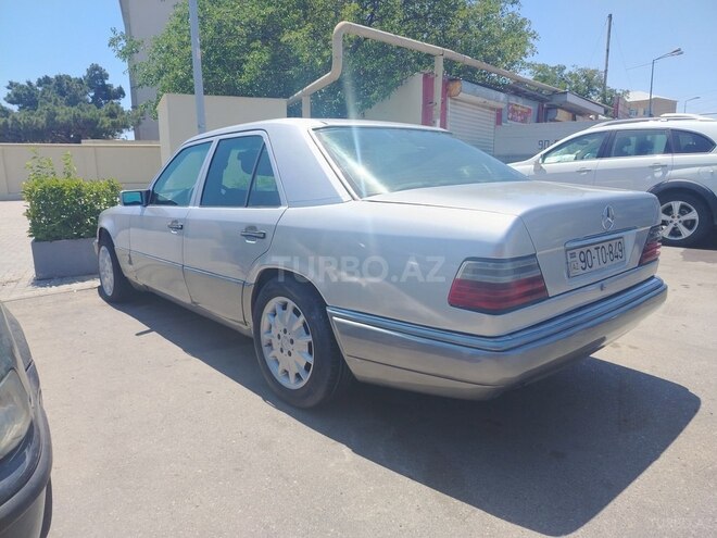 Mercedes E 300 1993, 150,000 km - 3.0 l - Bakı