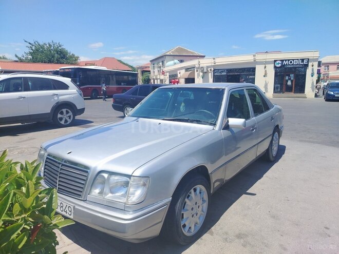 Mercedes E 300 1993, 150,000 km - 3.0 l - Bakı