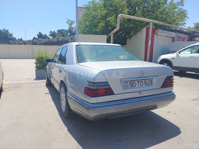 Mercedes E 300 1993, 150,000 km - 3.0 l - Bakı