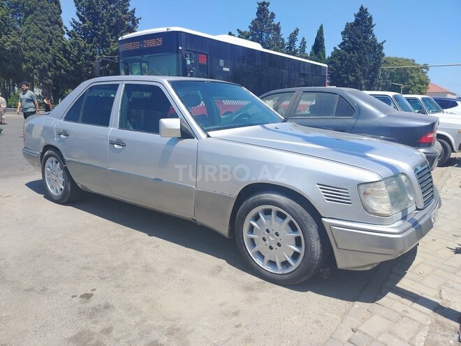 Mercedes E 300 1993, 150,000 km - 3.0 l - Bakı