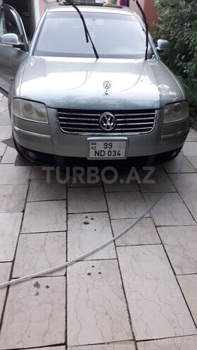 Volkswagen Passat 2004, 24,900 km - 1.8 l - Bakı