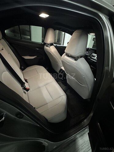 Lexus  2022, 25,000 km - 2.0 l - Bakı