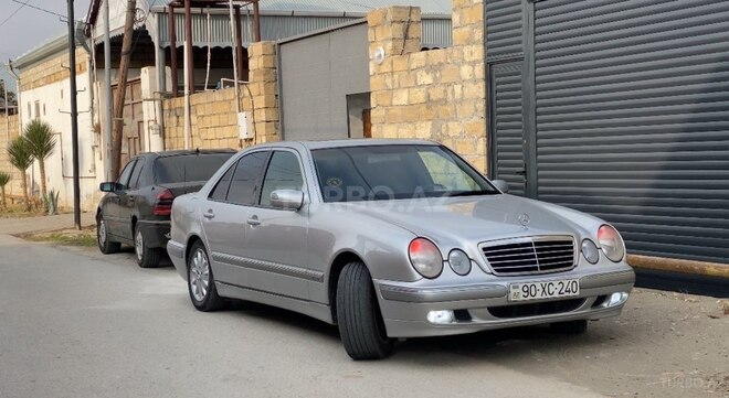 Mercedes E 280 1999, 221,159 km - 2.8 l - Bakı