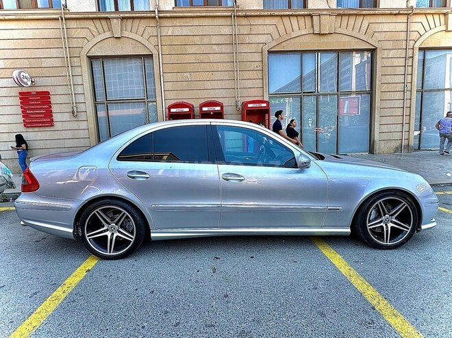 Mercedes E 270 2003, 450,000 km - 2.7 l - Bakı