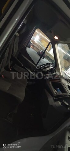 Ford Transit-6