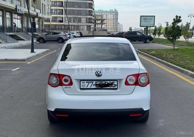 Volkswagen Jetta 2010, 434,343 km - 1.6 л - Qusar