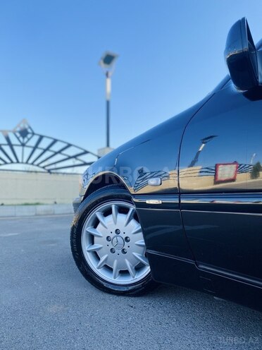 Mercedes C 200 1998, 260,000 km - 2.0 l - Beyləqan