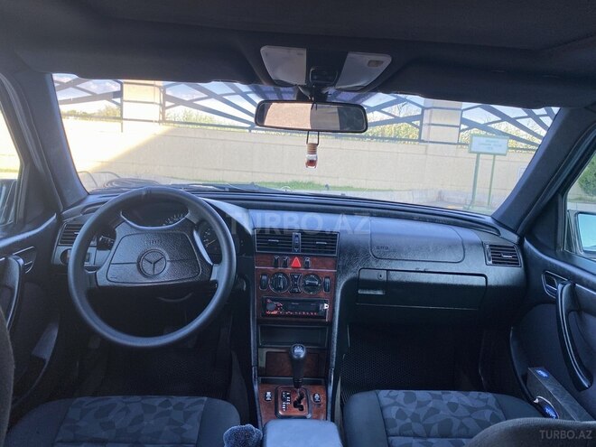 Mercedes C 200 1998, 260,000 km - 2.0 l - Beyləqan
