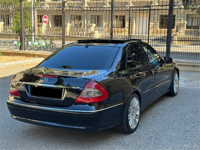 Mercedes E 220 d-6