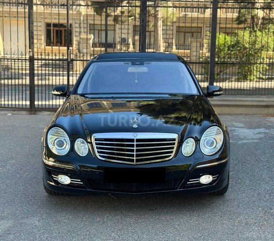 Mercedes E 220 d-3