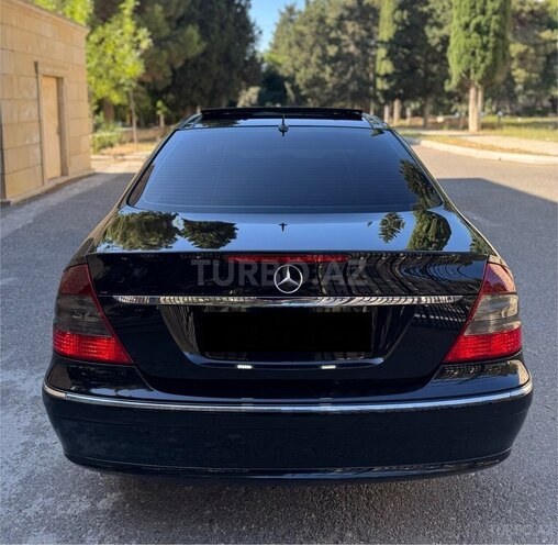 Mercedes E 220 d-8