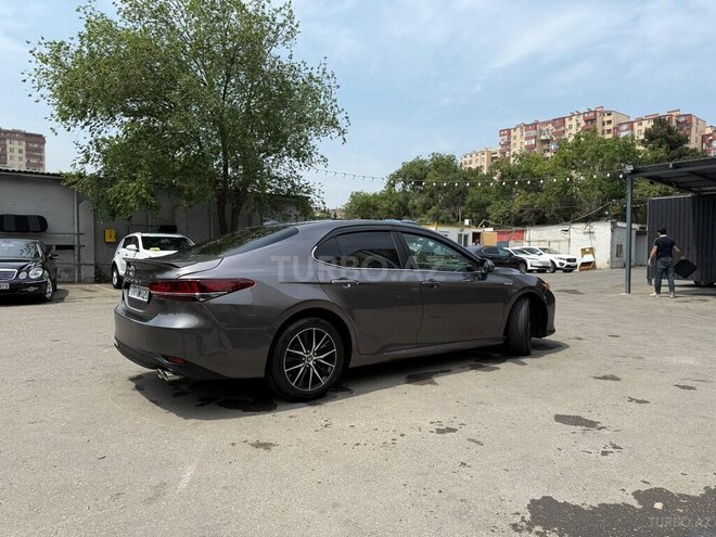 Toyota Camry-3