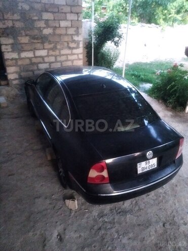 Volkswagen Passat 2004, 327,161 km - 2.8 л - Şəki