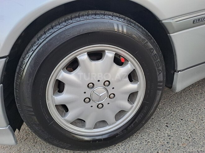 Mercedes C 220 1993, 371,000 km - 2.2 l - Sumqayıt