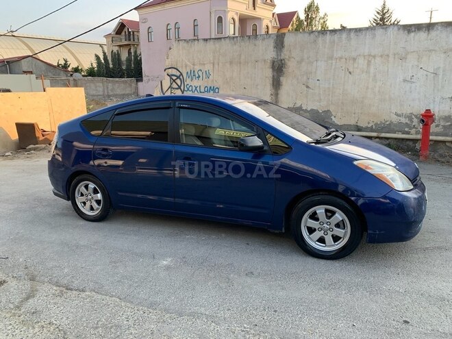 Toyota Prius-3