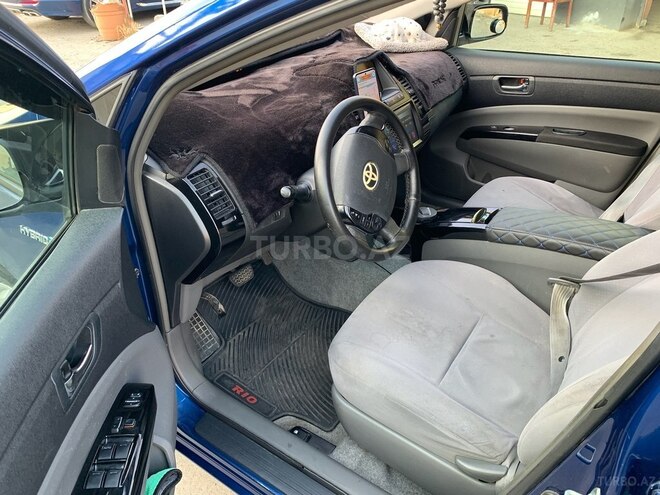 Toyota Prius-11