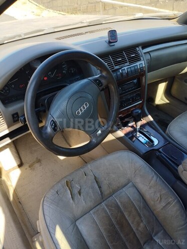 Audi A8-5