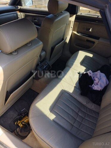 Audi A8-6