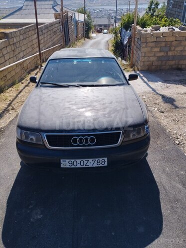 Audi A8-10