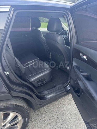 Kia Sorento-14