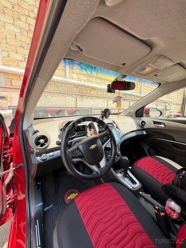Chevrolet Aveo-11
