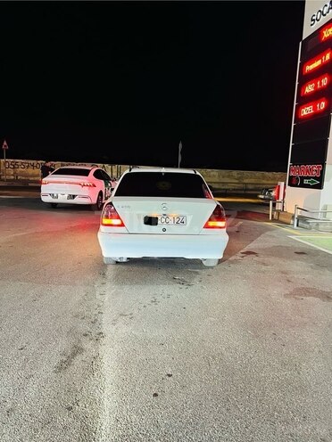 Mercedes E 200 1997, 368,000 km - 2.0 l - Bakı
