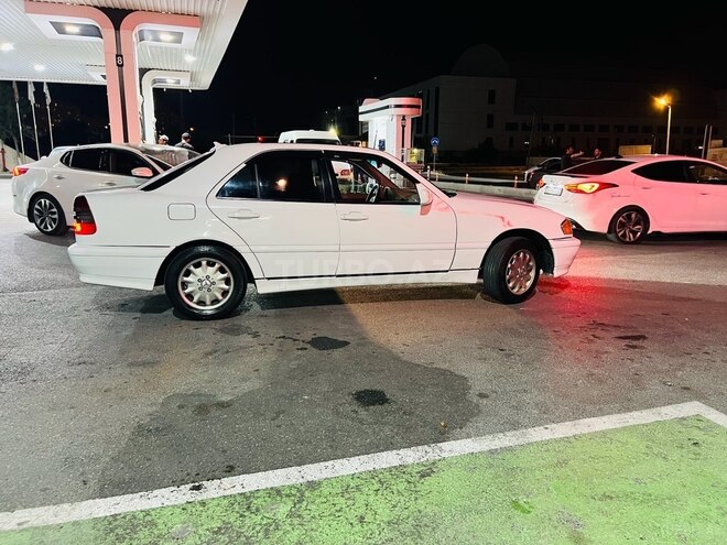 Mercedes E 200 1997, 368,000 km - 2.0 l - Bakı
