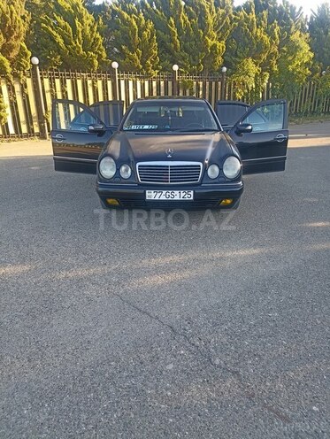 Mercedes E 240 1999, 348,000 km - 2.4 l - Bakı