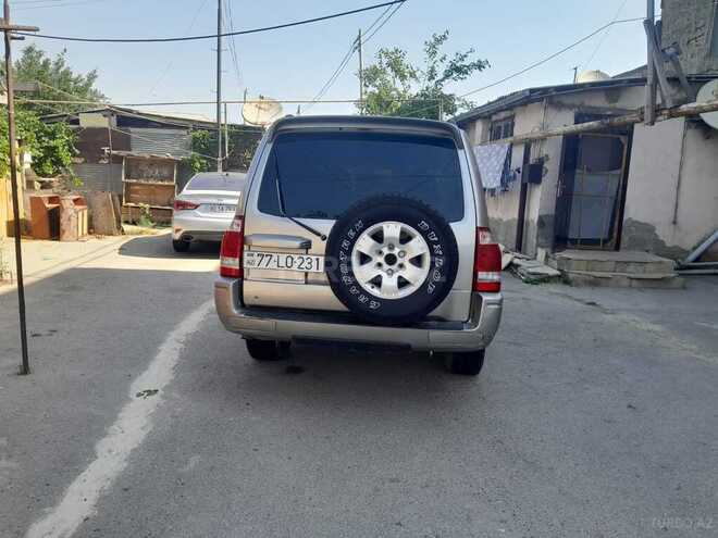 Mitsubishi Pajero 2003, 287,346 km - 3.0 l - Bakı