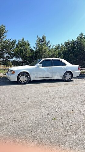 Mercedes E 200 1997, 368,000 km - 2.0 l - Bakı