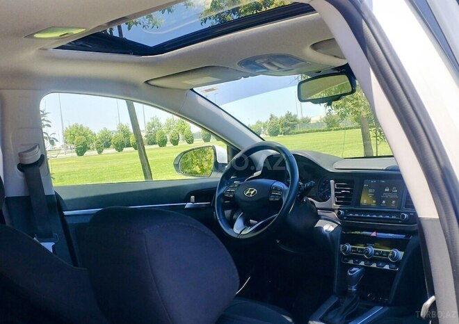 Hyundai Elantra 2019, 58,192 km - 2.0 l - Bakı
