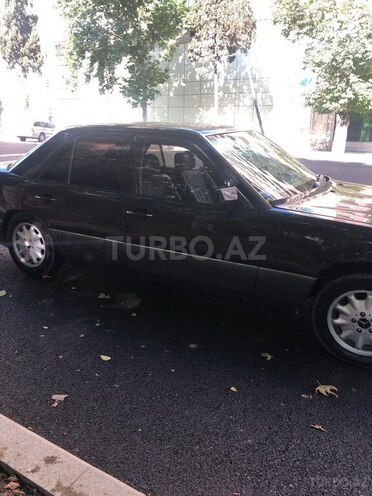 Mercedes E 230 1990, 375,000 km - 2.3 l - Gəncə